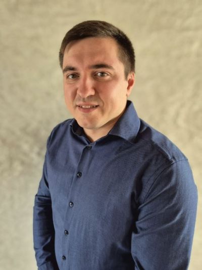 Herr Kenan Mujkic